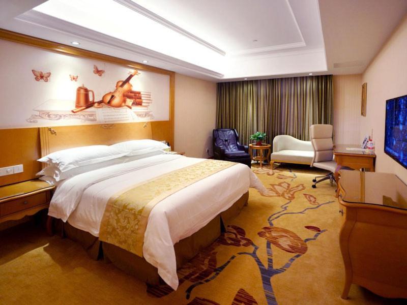 Vienna Hotel Shanghai Meilan Lake Metro Station Luodian  Экстерьер фото